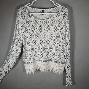 Knitted top with lace D21